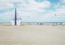 Warnemünde Strand, Am Leuchtturm - Foto